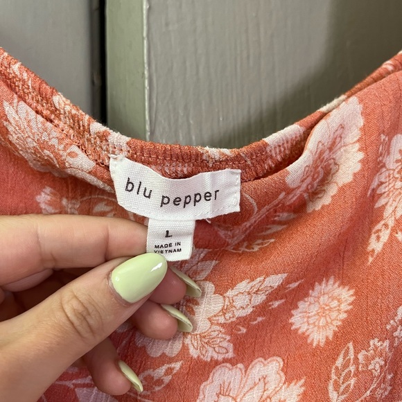 RUFFLE FLORAL DRESS - Picture 3 of 3